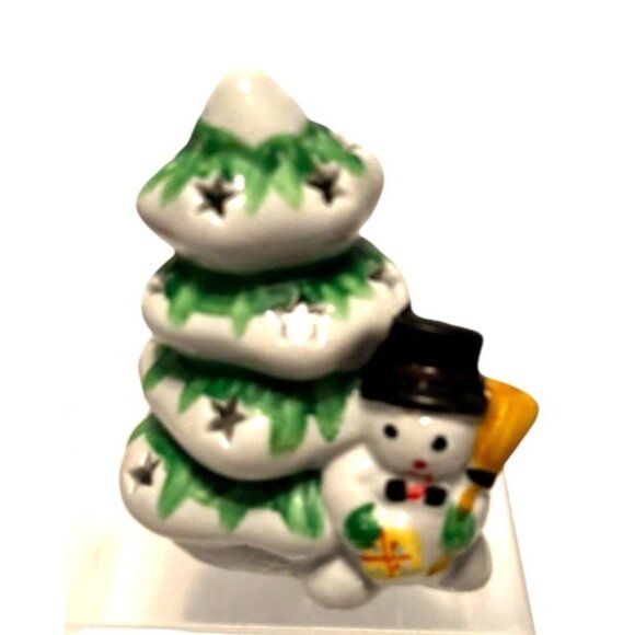 Vintage Ceramic Christmas Tree Tea Light Holder With Snowman Design - Picture 4 of 15